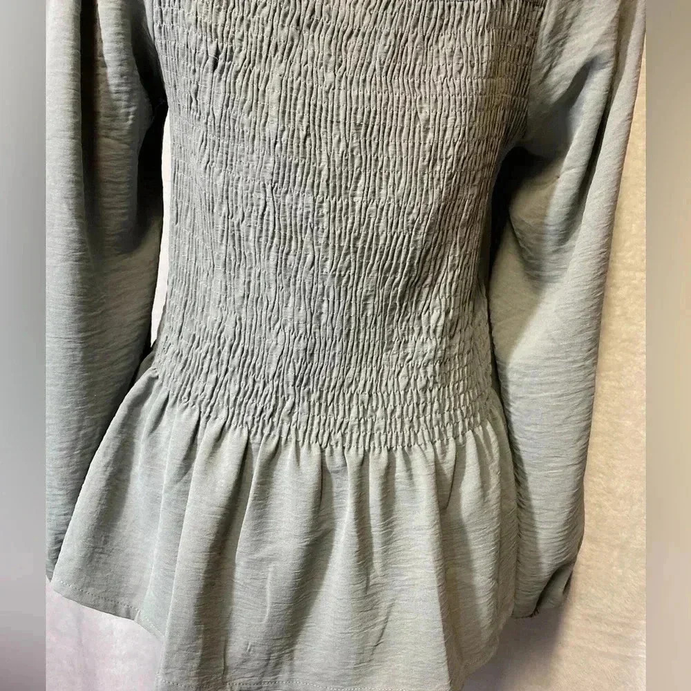 Misia long sleeve women’s light green‎ blouse size medium - Picture 8 of 9